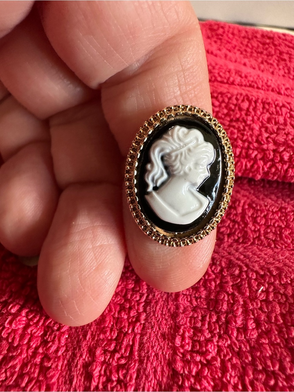 cameo Black and White Cameo Ring with Gold Frame